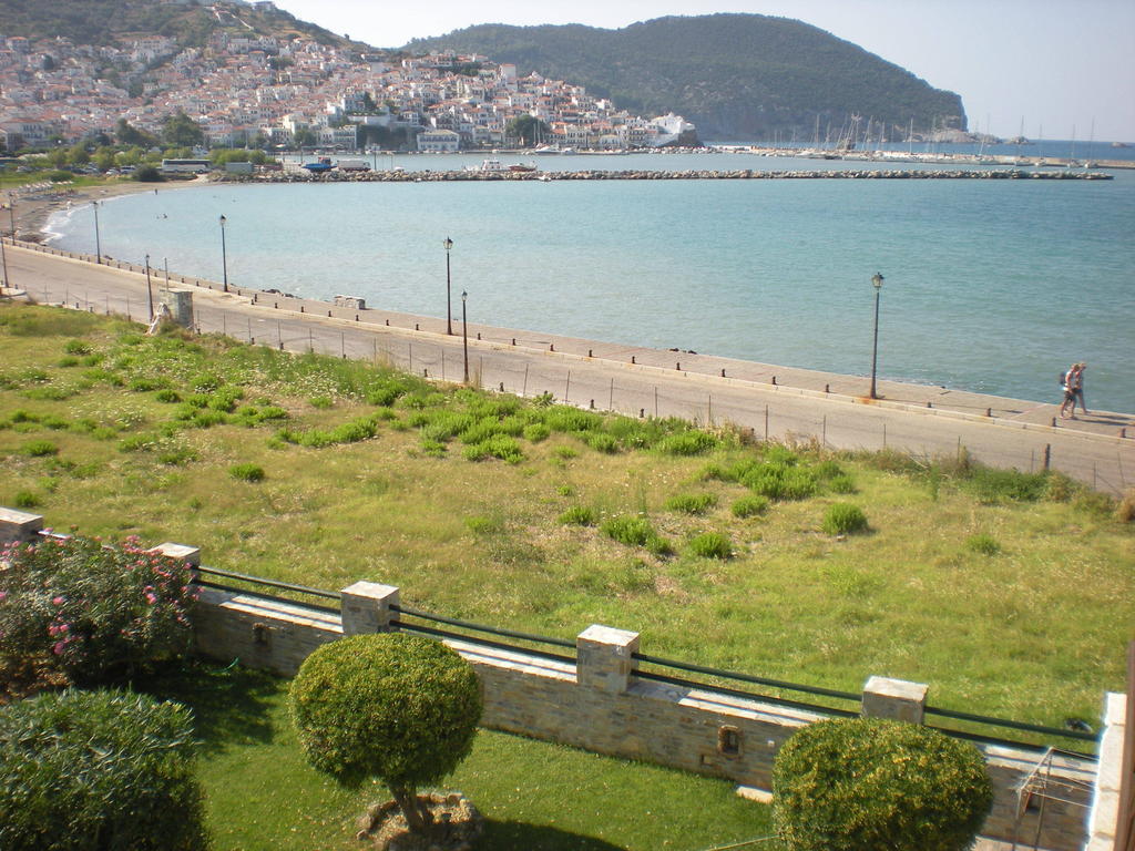 Antonios Skopelos Studios Apartments Exterior photo