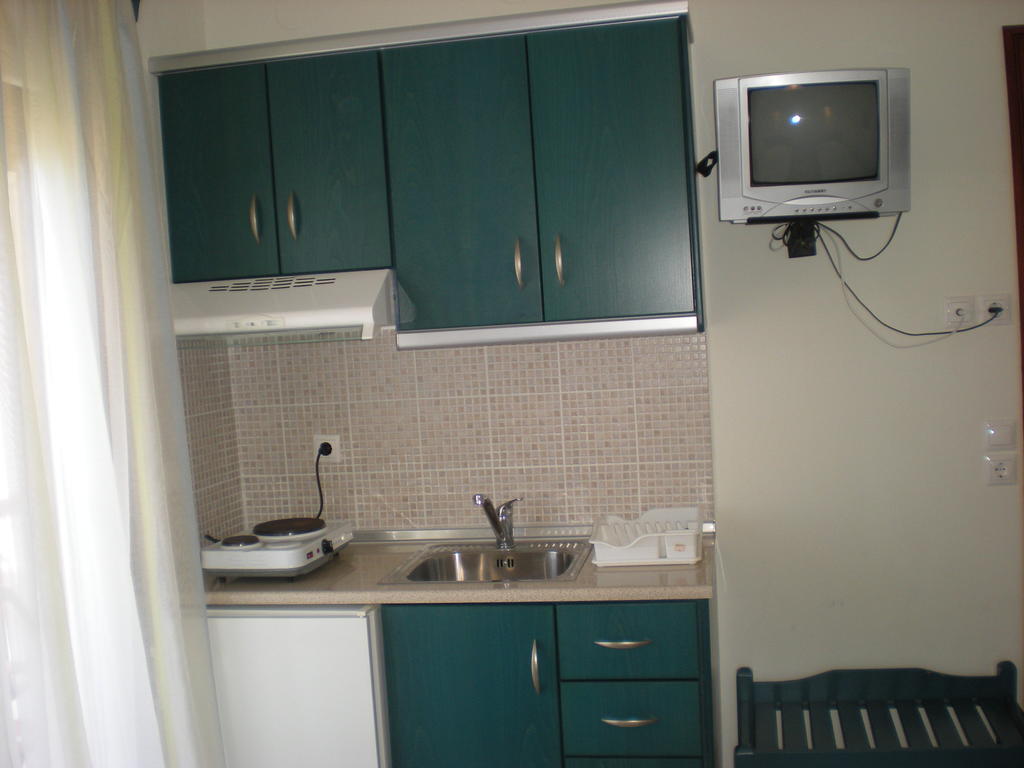 Antonios Skopelos Studios Apartments Room photo