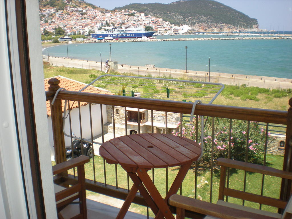 Antonios Skopelos Studios Apartments Exterior photo
