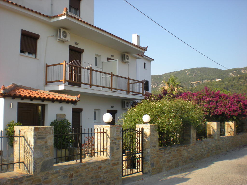 Antonios Skopelos Studios Apartments Exterior photo