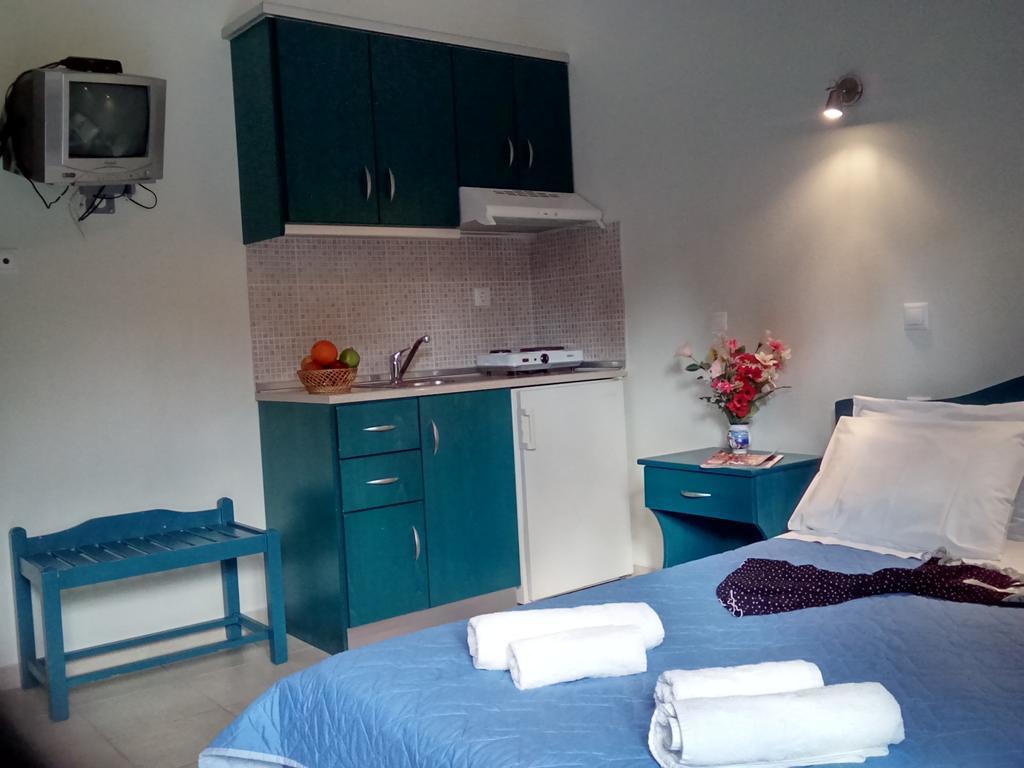 Antonios Skopelos Studios Apartments Exterior photo