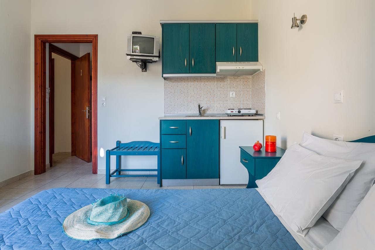 Antonios Skopelos Studios Apartments Exterior photo