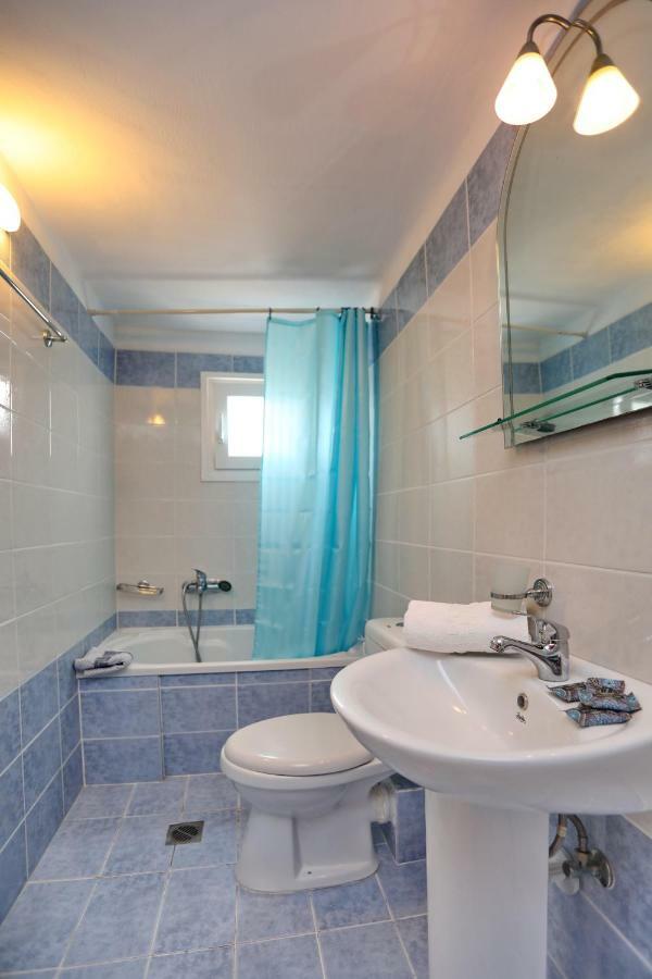 Antonios Skopelos Studios Apartments Exterior photo