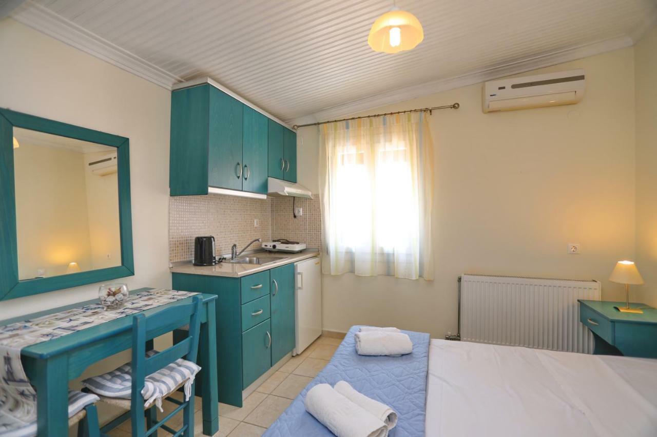 Antonios Skopelos Studios Apartments Exterior photo
